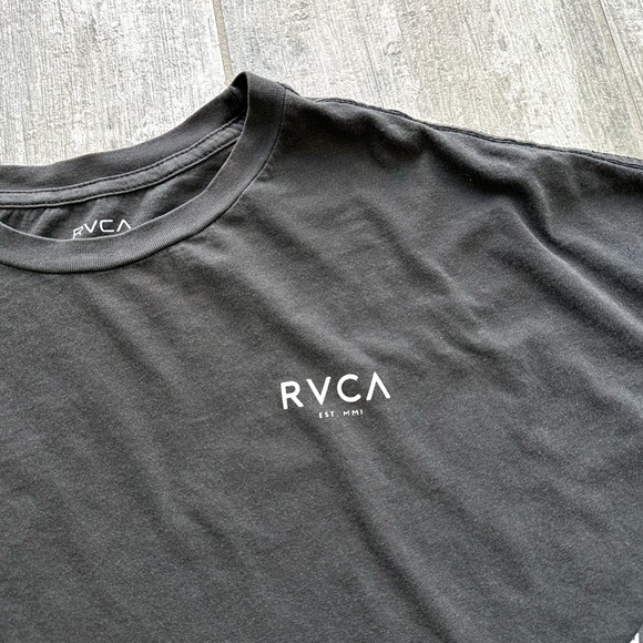 π₯π₯RVCA - CLASSIC LONG SLEEVE TEEπ₯π₯ - Picture 9 of 10